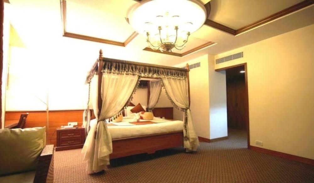 Hotel Cenneys Gateway Salem Eksteriør billede
